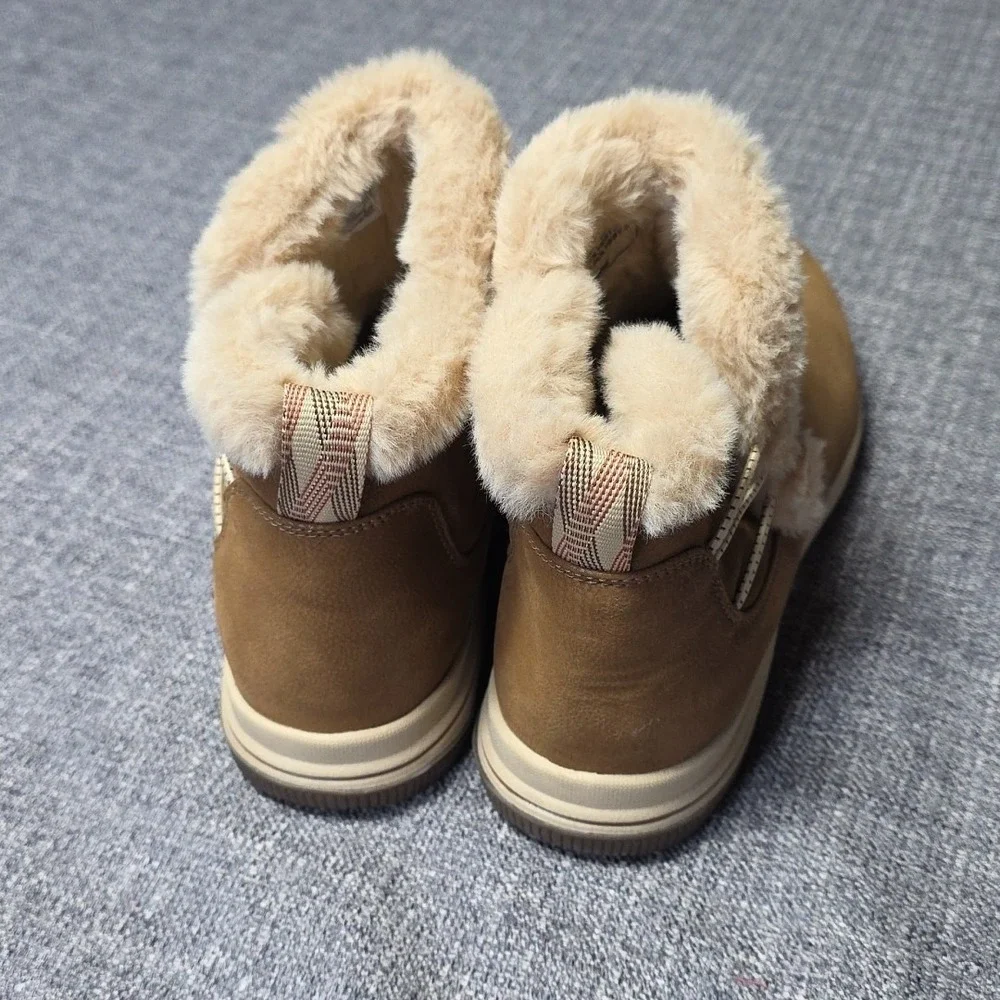 Clarks Booties 11W Tan Breeze Faux Fur Ankle Boots Slip On Shoes Cloudstepper
